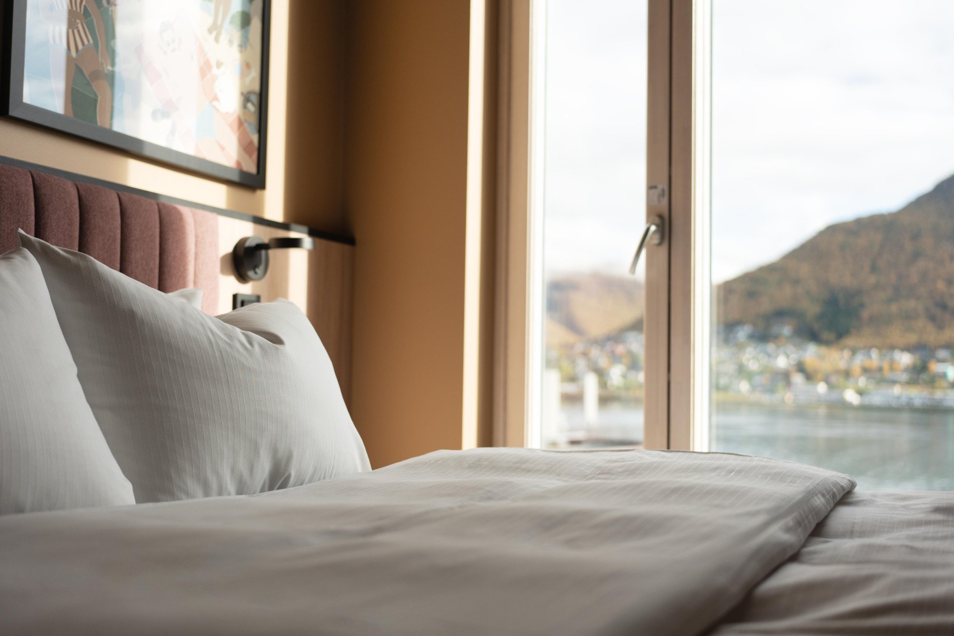 Skaret - One Bedroom Sea View with Sofabed